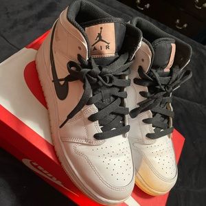 Jordan 1’s Grade School size 7